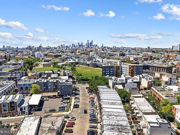 3rd image of 2020 Trenton Ave