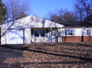 59 Harwich Rd, Phillipsburg, NJ 08865