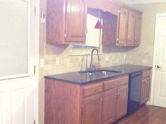 granite and tile back splash