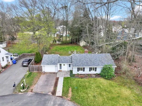 21 Wildwood Road, Cromwell, CT 06416