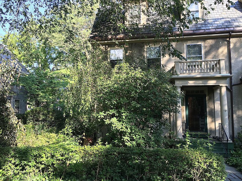 1st image of 10 Shady Hill Sq