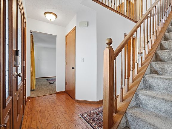 4th image of 11900 Hoover Ave NW