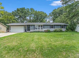 396 Kimber Ln, Holland, MI 49424