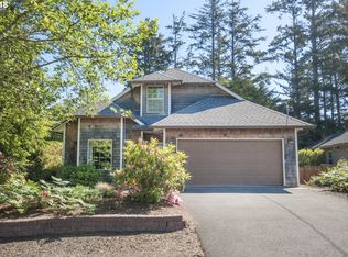 5640 Palisades Dr, Lincoln City, OR 97367