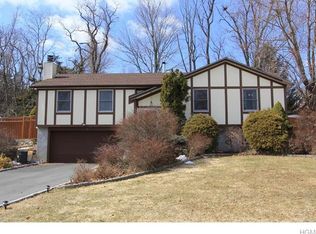 10 Dimond Ave, Cortlandt Manor, NY 10567