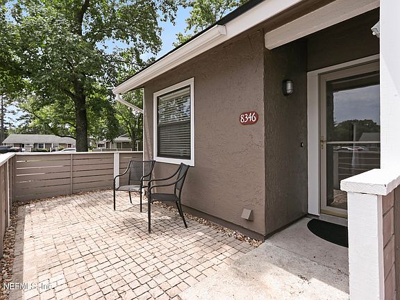 4th image of 8346 DERBYSHIRE Place
