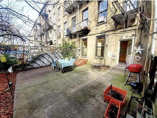 Rented by Brooklyn Property Group LLC | media 9