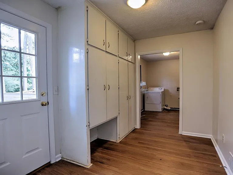 2940 Connie St — Photo 12