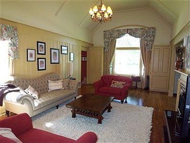 5th image of 21449 Fairmount Blvd