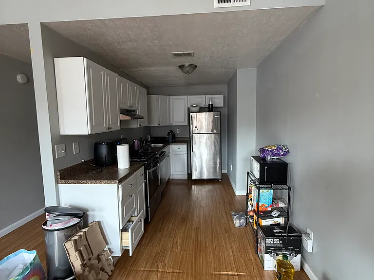 1407 E Carson St #2 — Photo 6