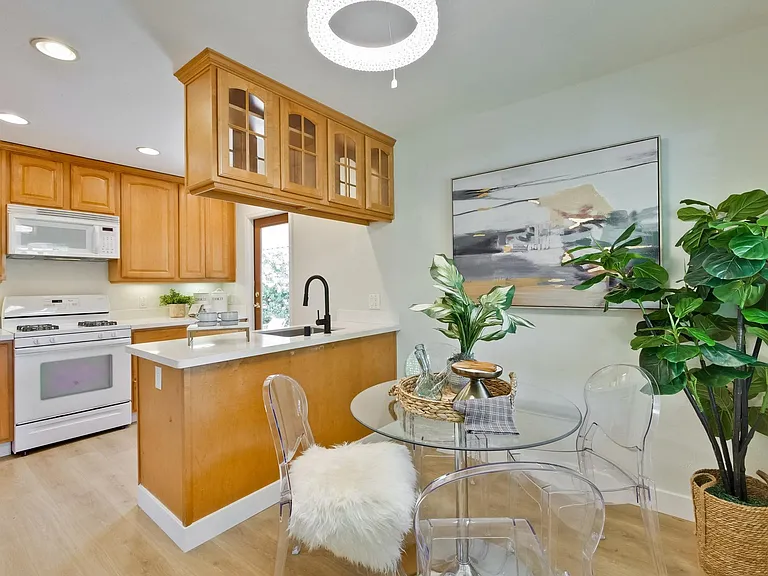1808 Villa St — Photo 10