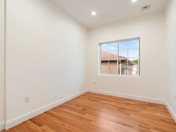 1380 Clove Road image 22 of 40