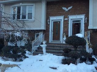 29A Garden Dr, Elmwood Park, NJ 07407