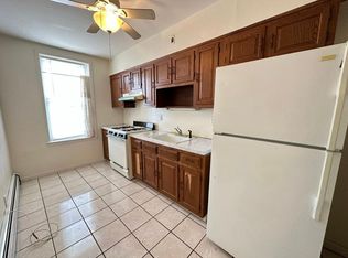 12 E 36th St #C2, Bayonne, NJ 07002