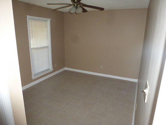 5th image of 1581 Custer Dr