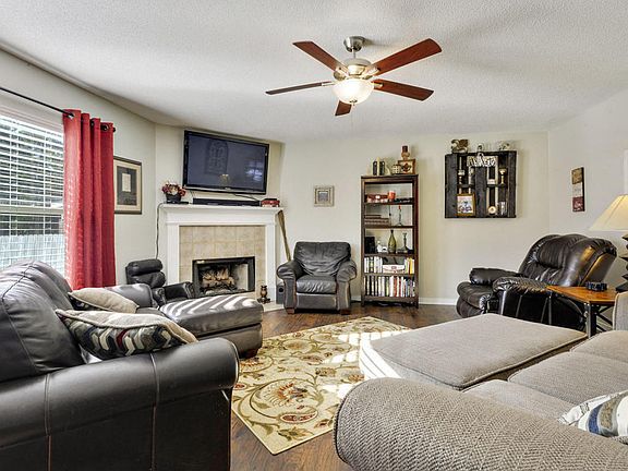 2nd image of 11318 Riverbend Dr