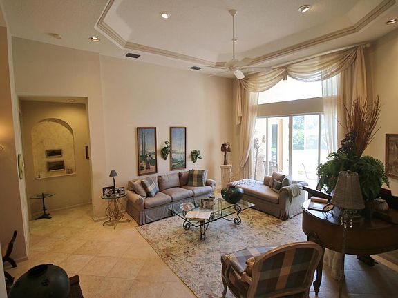 3rd image of 11744 Cardenas Blvd