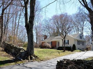 1055 Stillson Rd, Fairfield, CT 06824