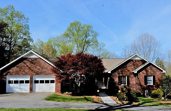 4th image of 133 Meadowlark Ln