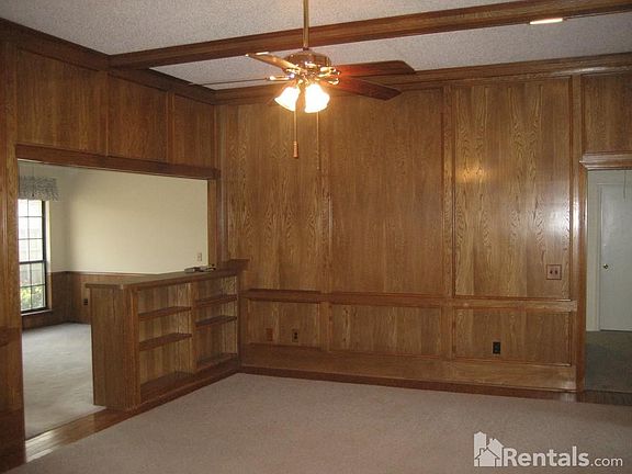 4th image of 2204 Seminole Ct