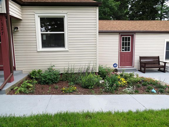 4th image of 1327 E Empire Ave