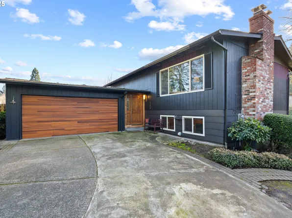 16800 SE Rock Creek Ct, Clackamas, OR 97015