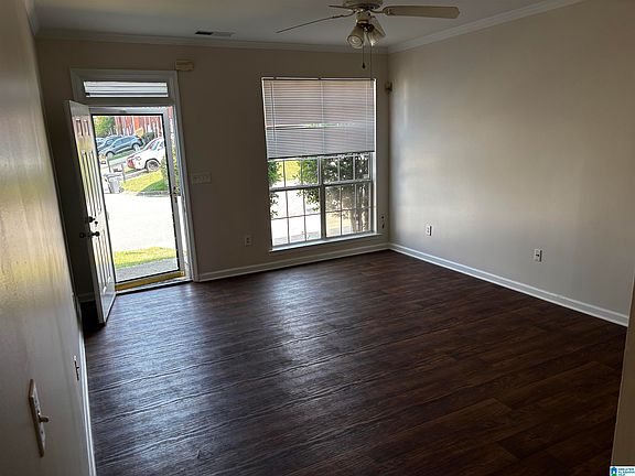 3rd image of 106 Sommersby Dr