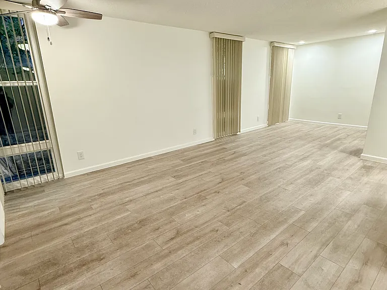 1617 N Poinsettia Place — Photo 37