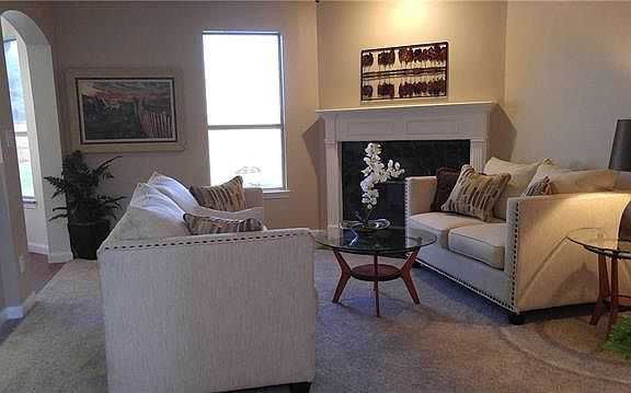4th image of 1200 Elmhurst Ln