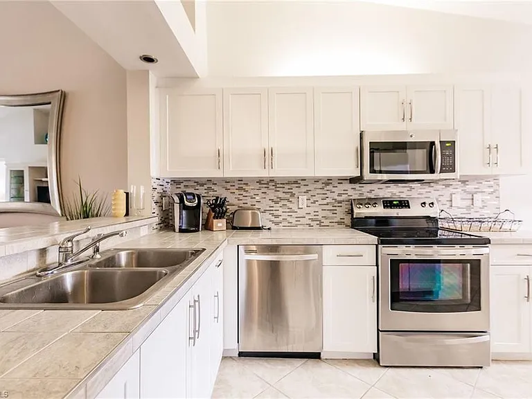 2516 Orchid Bay Dr #203 — Photo 12
