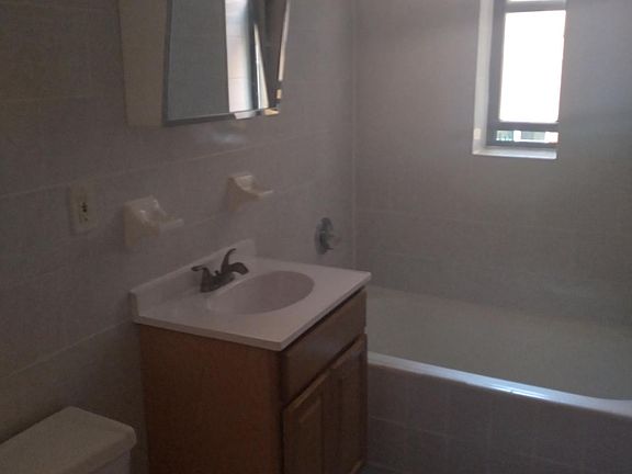 5th image of 82 Caryl Ave SW #3D