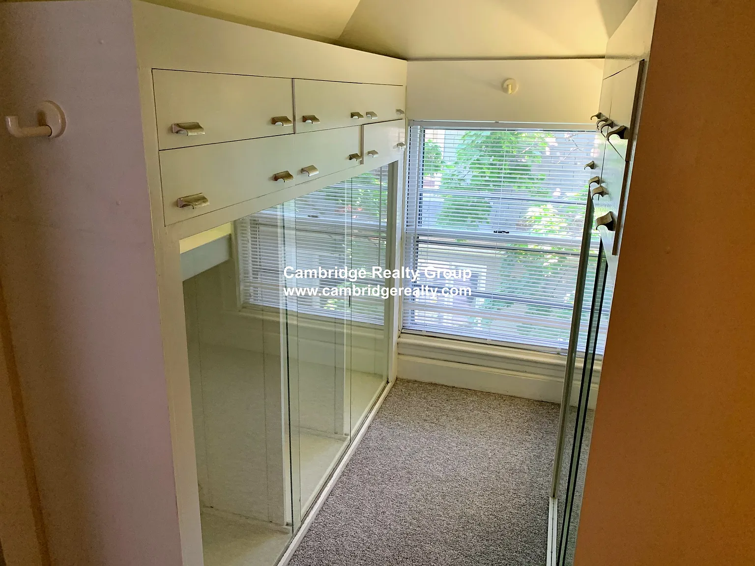 1 bed, 1.0 bath, 750 sqft, $3,000 — Photo 4