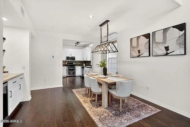 706 E Washington St #124 — Photo 12
