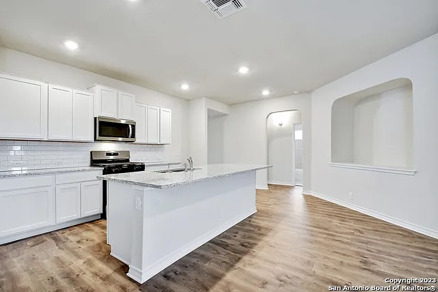 14042 Mudstone St — Photo 7