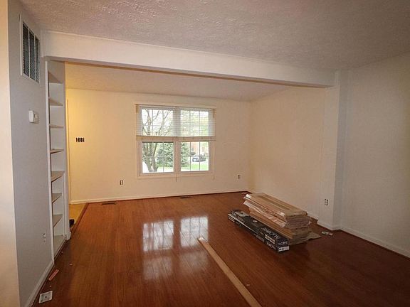 3rd image of 14136 Honey Hill Ct
