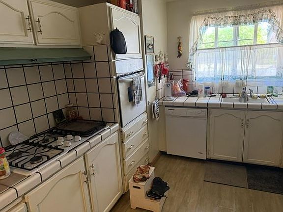 5th image of 2255 Wren Way