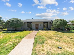 1742 Elizabeth Dr, Carrollton, TX 75007