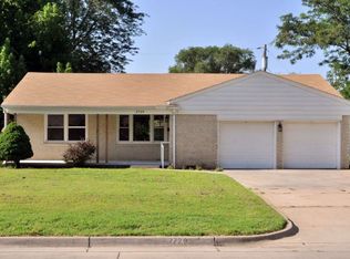 2729 W 17th St N, Wichita, KS 67203