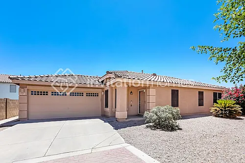 2887 E Cherry Hills Dr Photo 1