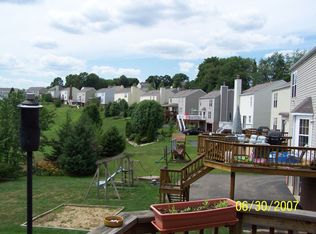 305 Hilltop Ln, Washington, PA 15301
