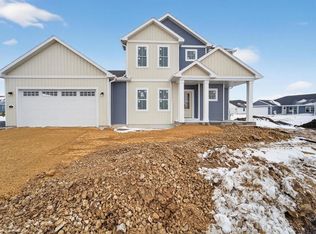 L126 Clemens Dr, Arlington, WI