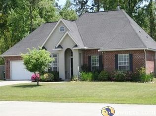 512 Keeneland Dr, Madisonville, LA 70447