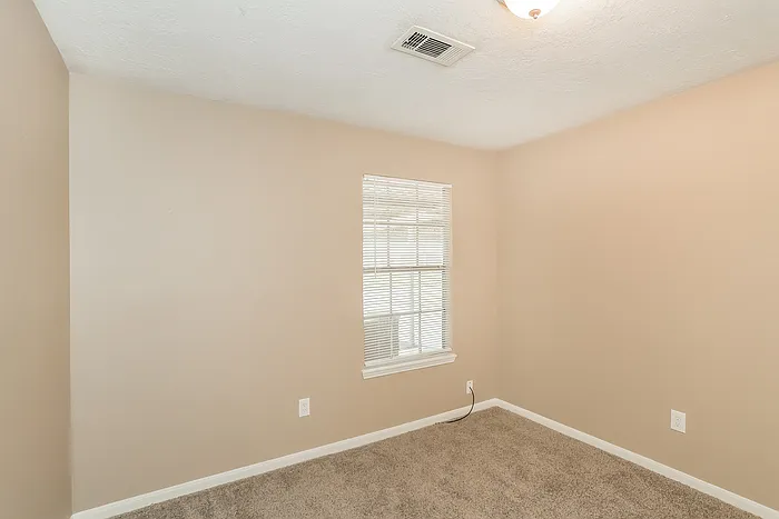 4313 Lariat Dr — Photo 7