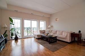 2nd image of 1903 W Diversey Pkwy APT 502