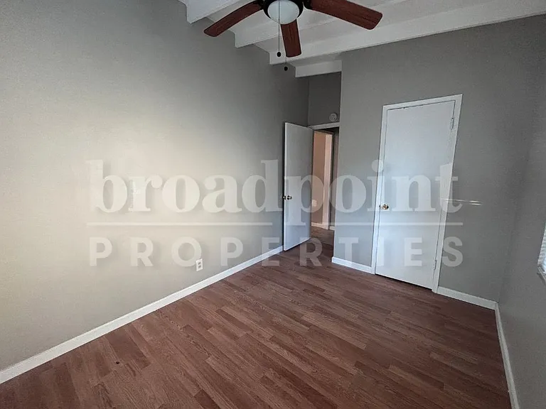 653 E 3rd Ave #1 — Photo 11