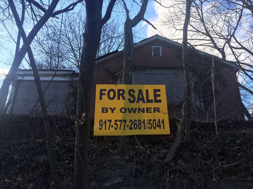 2nd image of 71 Vernon Ave