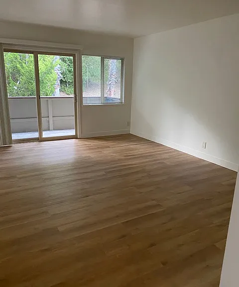 3223 Glendora Dr — Photo 6