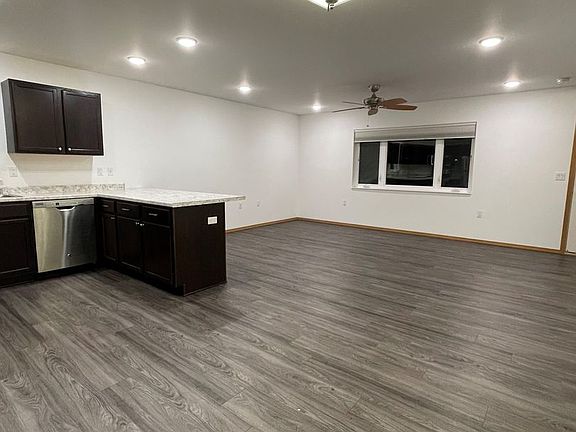 4th image of 2690 War Eagle Ct #B