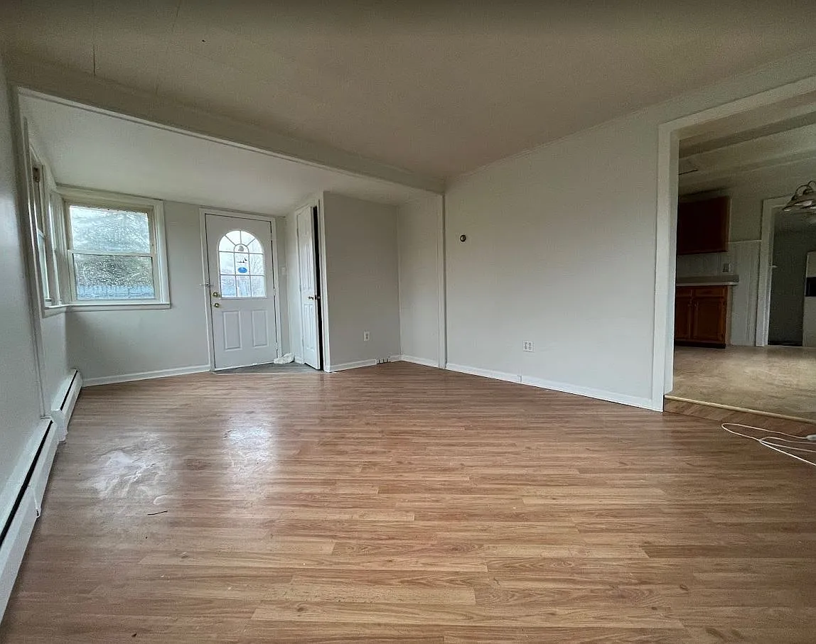 647 NCL — Photo 2