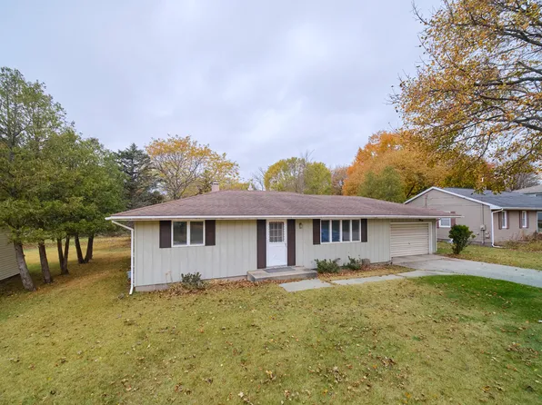 820 Robinson St, Manistee, MI 49660